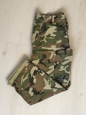 Vans Men's Camouflage Cargo Pants - Green/Brown Camo Size 36